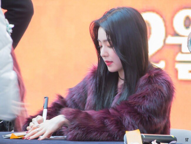 점점 더 예뻐지는 레드벨벳 아이린.jpg | 인스티즈