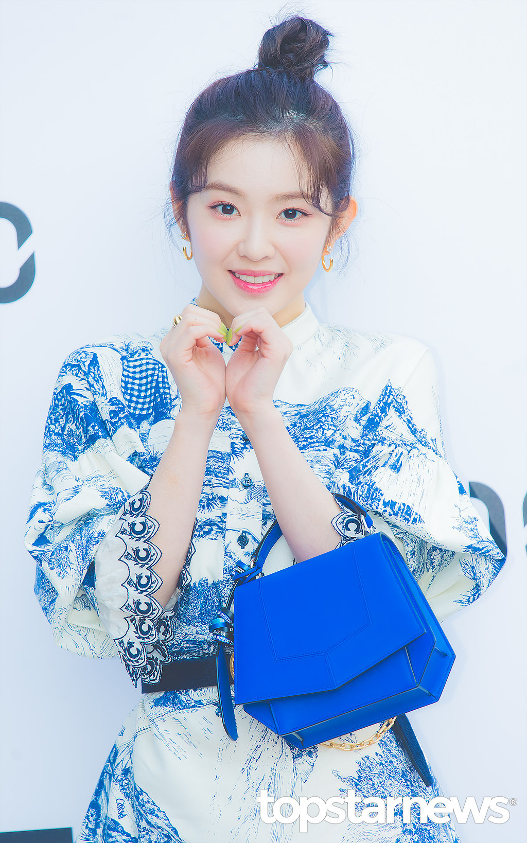 오늘자 똥머리 아이린.jpgif | 인스티즈