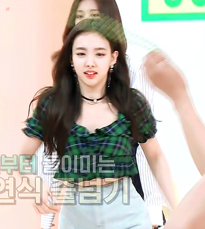 아이돌룸에서 겁나 이쁘고 귀엽고 섹시하고 다 해버린 나연이 | 인스티즈