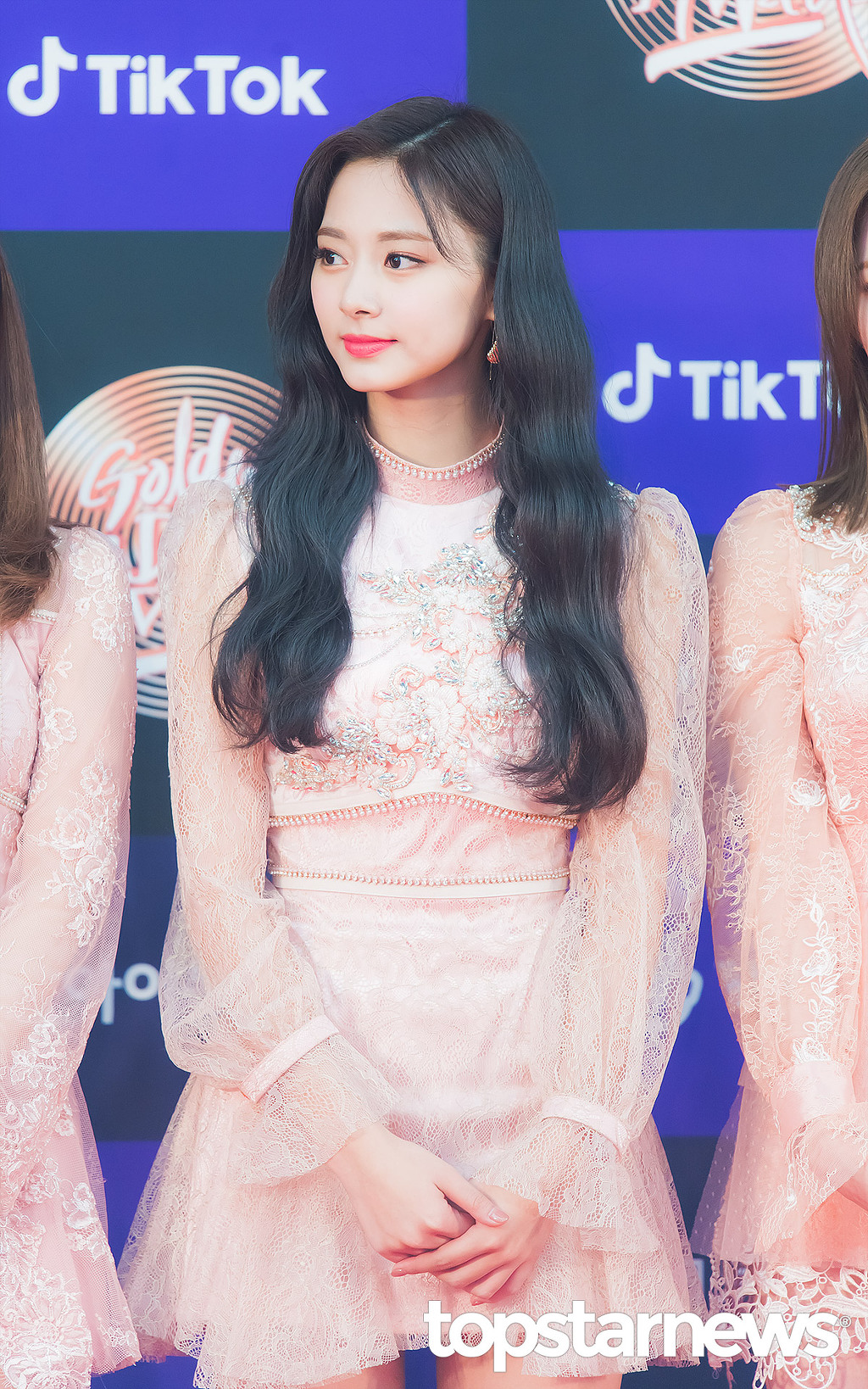 감탄만 나오는 최근 쯔위의 미모.jpgif | 인스티즈