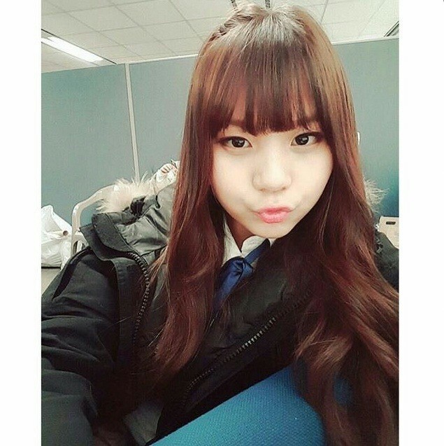여자친구 엄지 | 인스티즈