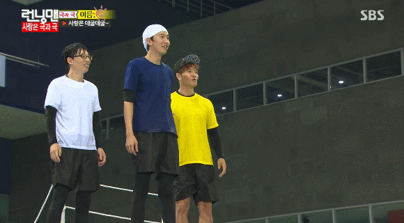 이마 넓다는 말에 대응하는 전소민.gif | 인스티즈
