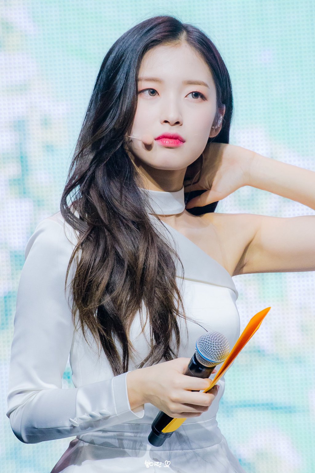 대한민국 브랜드 대상 오마이걸 아린.jpgif | 인스티즈