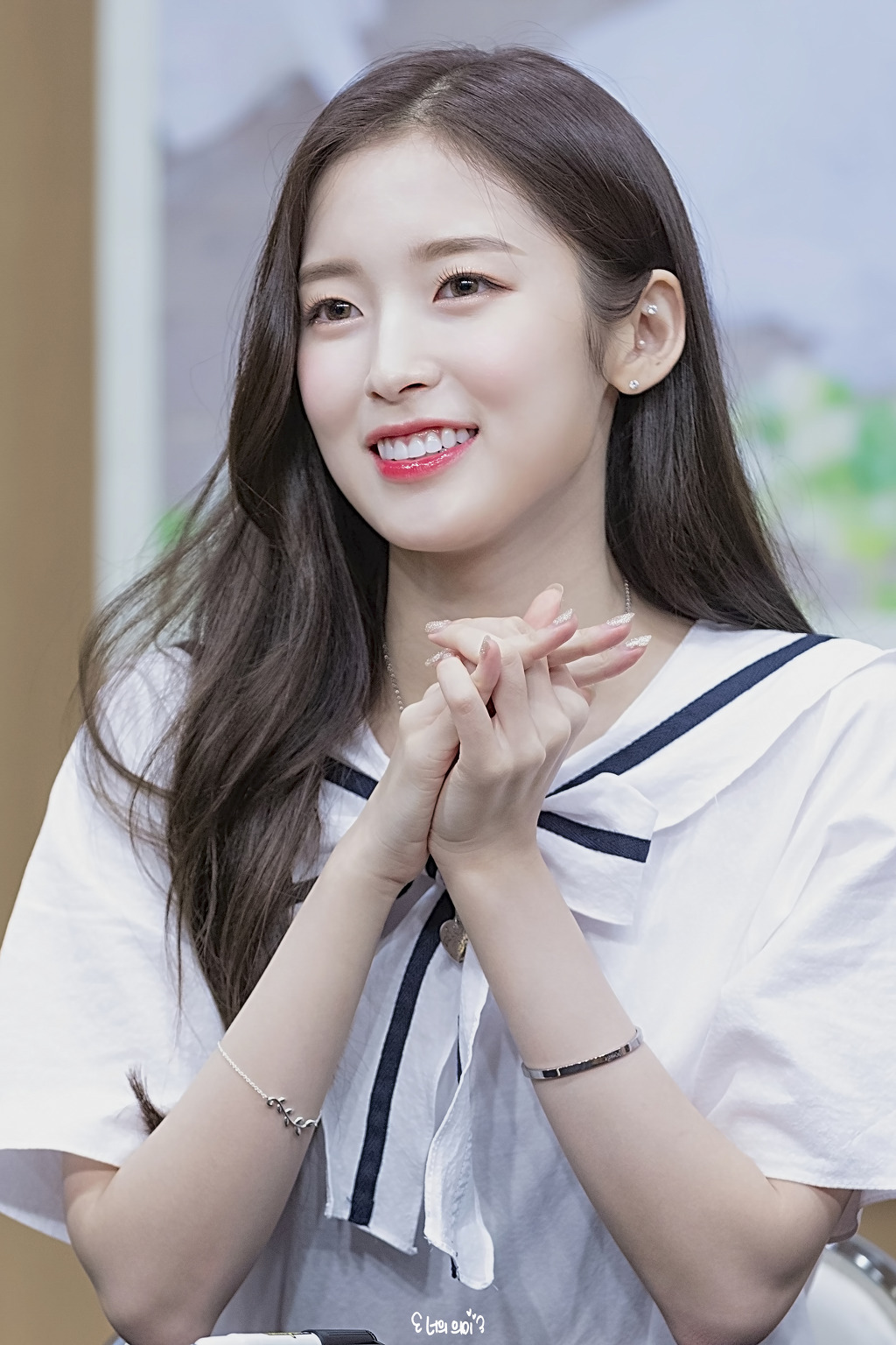 요즘 미모 절정인 오마이걸 아린이.jpgif (184장) | 인스티즈